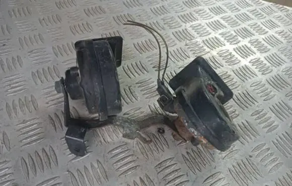 Audi A3 S3 8L Horn signal