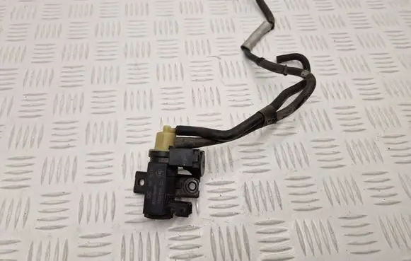 Renault Clio IV Turbo solenoid valve 8200790180 15T201 70181405