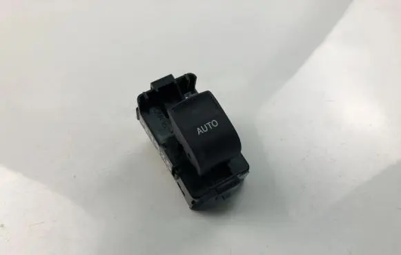 Toyota Prius (XW30) Other switches/knobs/shifts 192801
