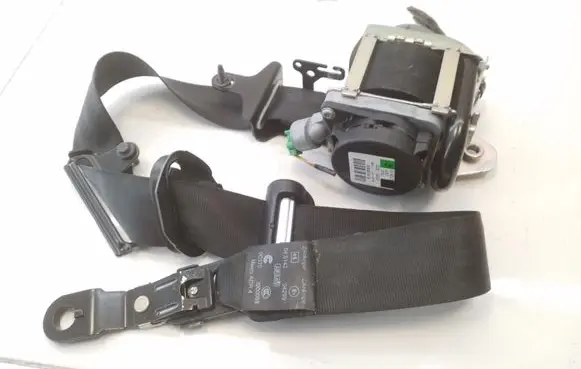 Volvo V60 Front seatbelt 39818843