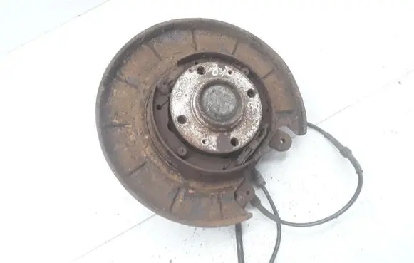 Peugeot 406 Rear wheel hub spindle/knuckle 