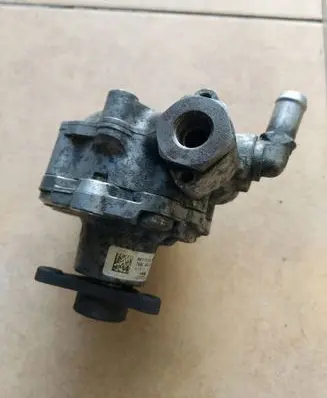 Renault Master III Power steering pump 491100915R