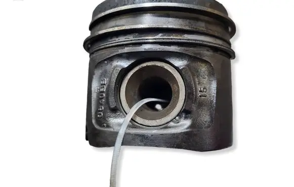 BMW 1 E81 E87 Piston N47D20C