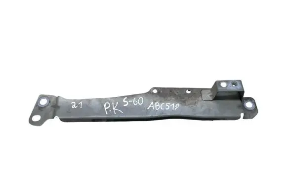 Volvo S60 Fender mounting bracket 31468233