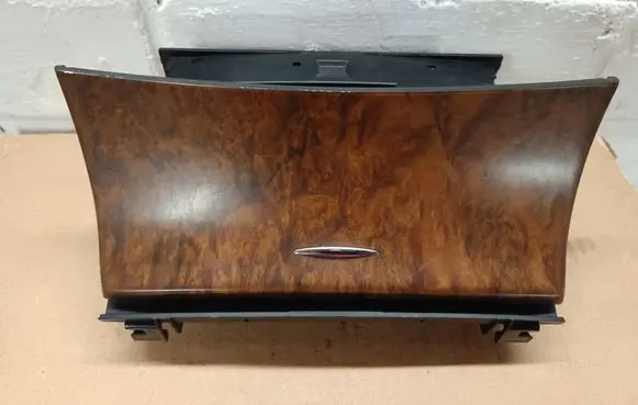 Mercedes-Benz CLS C219 Car ashtray A2115802852