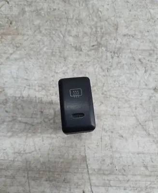 Opel Frontera A Windscreen/window heater switch 0151F68