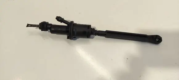 Citroen C4 I Clutch master cylinder