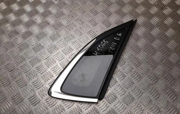 Mazda CX-30 Rear side window E9KQS01
