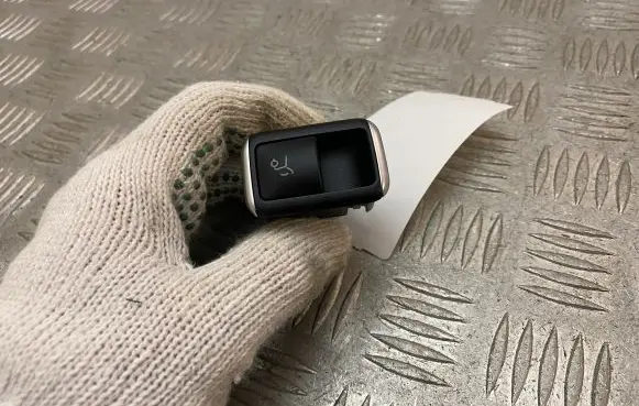 Tailgate opening switch