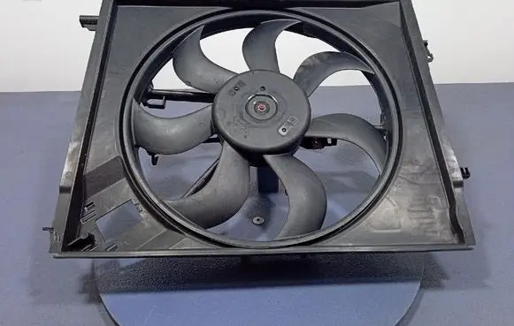 Renault Megane I Electric radiator cooling fan A16101772W