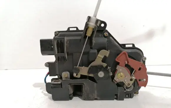 Audi A4 S4 B6 8E 8H Front door lock 8E1837016C