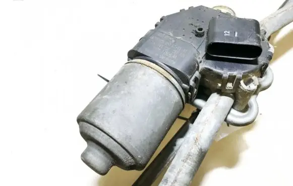 Ford Mondeo Mk III Wiper motor 1s7117508aa 0390241702