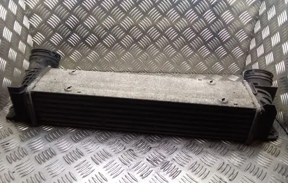 BMW 3 E90 E91 Intercooler radiator 7798788