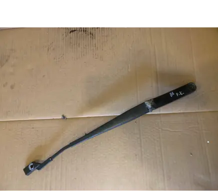 Volkswagen PASSAT B6 Front wiper blade arm 3C1955409C