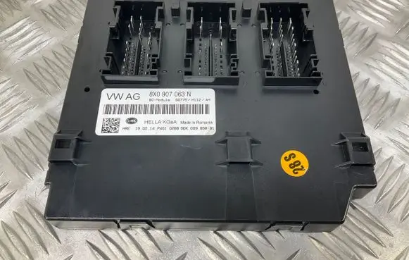Audi Q3 8U Comfort/convenience module 8X0907063N