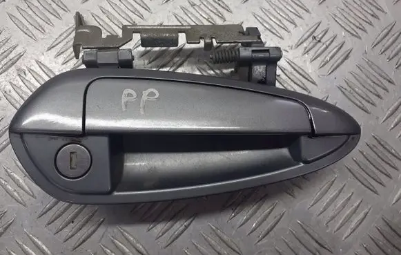 Fiat Grande Punto Front door exterior handle/bracket 