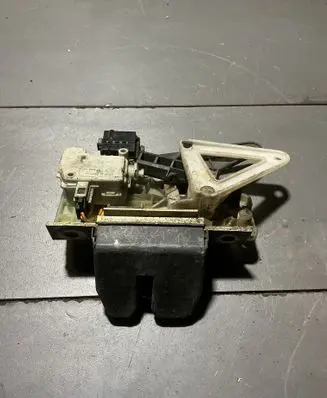 Volvo V70 Tailgate/trunk/boot lock/catch/latch 99906518