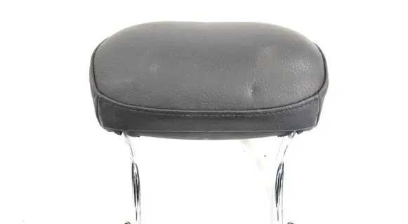 Mercedes-Benz CLS C219 Front seat headrest 