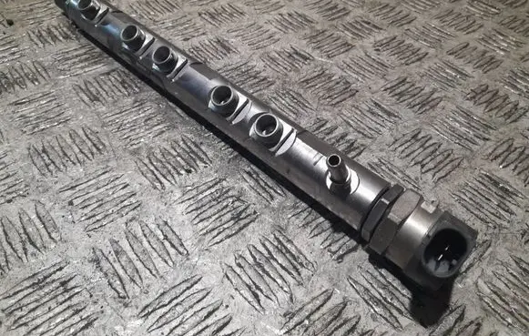 BMW 3 E90 E91 Fuel main line pipe 780912705 0445214182