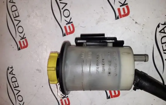 Land Rover Range Rover Sport L320 Power steering fluid tank/reservoir YC153R700AA