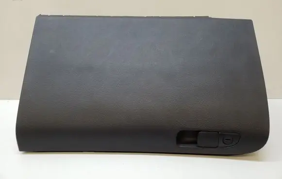 Chrysler 300C Glove box set S1TM95DX9AC L0198982DX9AE