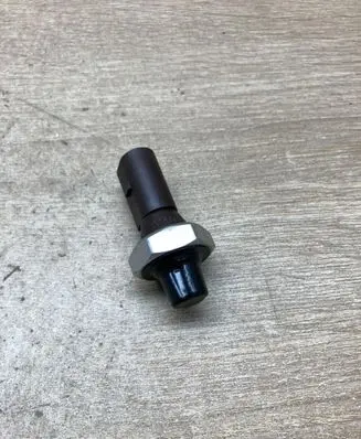 Volkswagen Golf VI Oil pressure sensor 038919081K