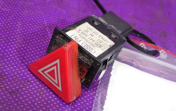 Audi A2 Hazard light switch 