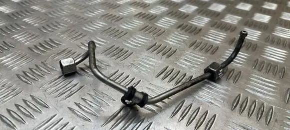 Skoda Octavia Mk3 (5E) Fuel injector supply line/pipe 