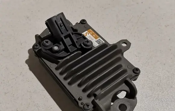 Lexus UX Distronic sensor radar 2301008016