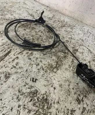 Mitsubishi Outlander Engine bonnet/hood lock release cable 