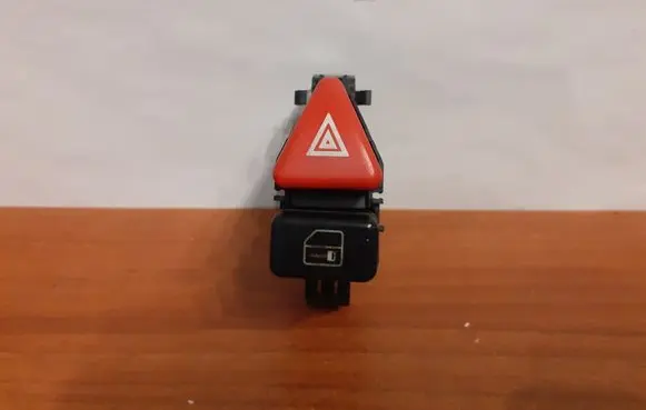 Mercedes-Benz A W168 Hazard light switch 8307 A1688201210
