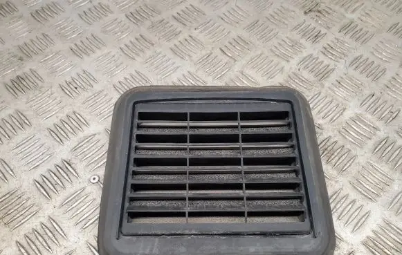 Dodge RAM Quarter panel pressure vent 5505599BA 5505599