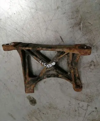Toyota Avensis T250 Engine mounting bracket 171180G010