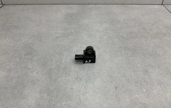 Audi A3 S3 8V Airbag deployment crash/impact sensor 5Q0959651B