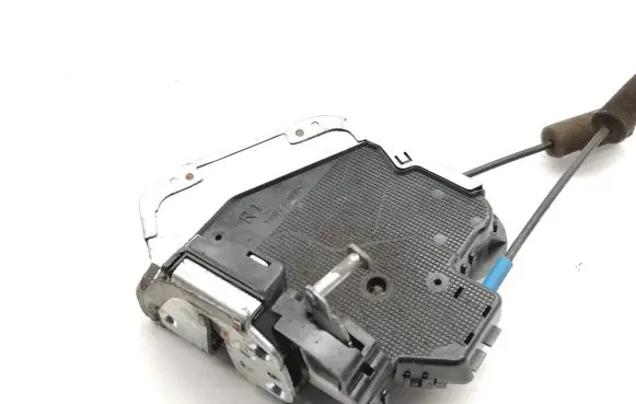 Lexus IS 220D-250-350 Rear door lock