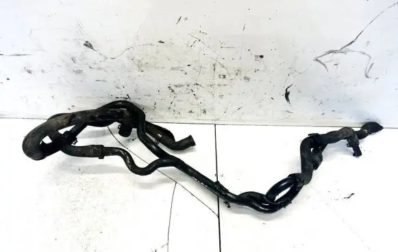Volkswagen Touran II Engine coolant pipe/hose