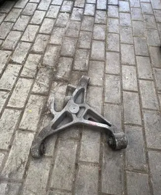 Land Rover Discovery 5 Rear upper control arm/wishbone 5B530RH7 1843