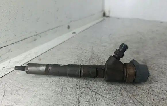 Fiat Bravo Fuel injector 0445110300BOSCH
