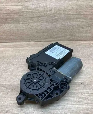 Volkswagen Phaeton Rear door window regulator motor 3D0959703G 05074366