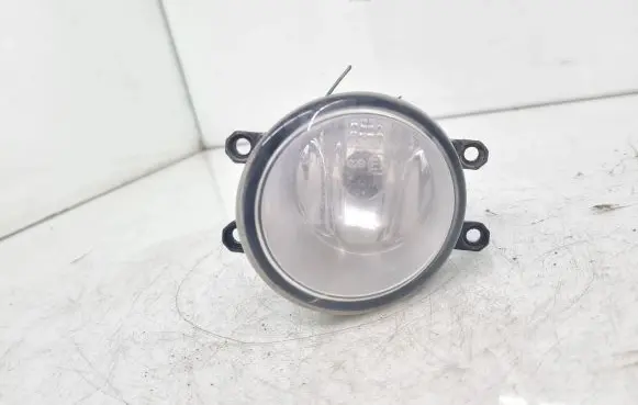 Toyota Avensis T250 Front fog light 89210657