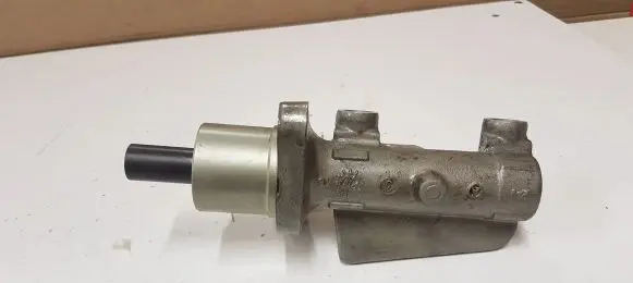 Volvo S40 Master brake cylinder 2084W