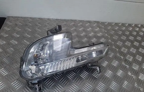Peugeot 508 Front fog light 9670476280