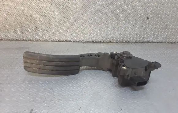 Renault Megane III Accelerator throttle pedal 18002022R