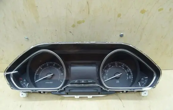Peugeot 208 Speedometer (instrument cluster) 9806192580