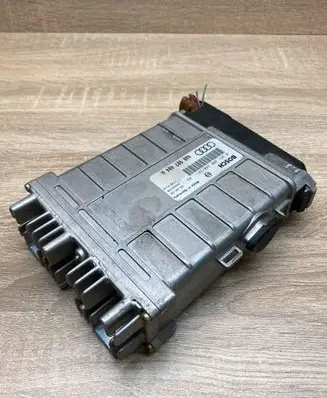 Audi 100 S4 C4 Engine control unit/module ECU 4A0907404A 0261200240 WITHPLUG