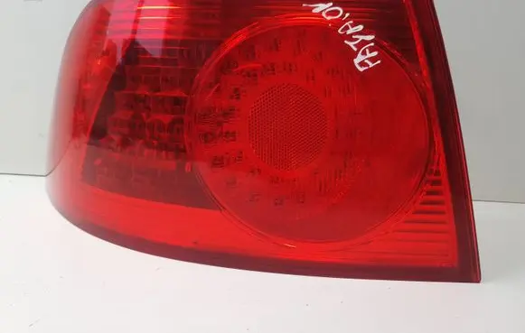 Volkswagen Phaeton Rear/tail lights 3D0945095D 333155L