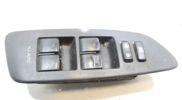 Toyota Auris 150 Electric window control switch 8404002100