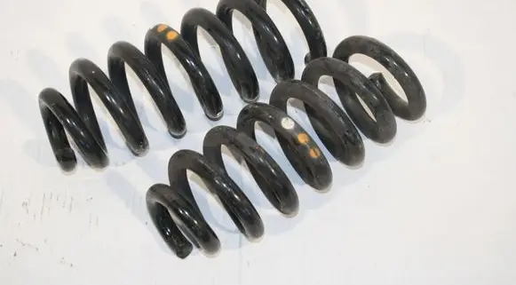 Mercedes-Benz C W205 Rear coil spring 