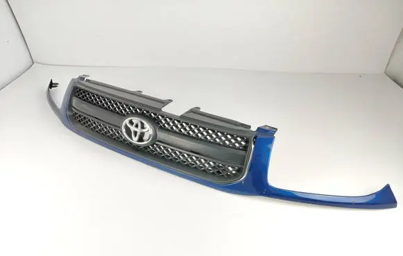 Toyota RAV 4 (XA20) Front grill 5311142090
