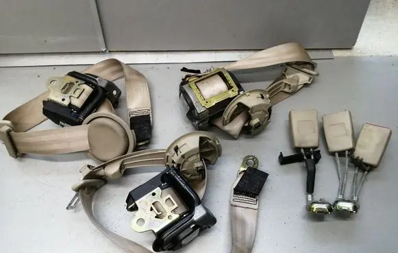 Audi A8 S8 D2 4D Set of seat belts 4D0857805C 4D0857806C 4D0857807C